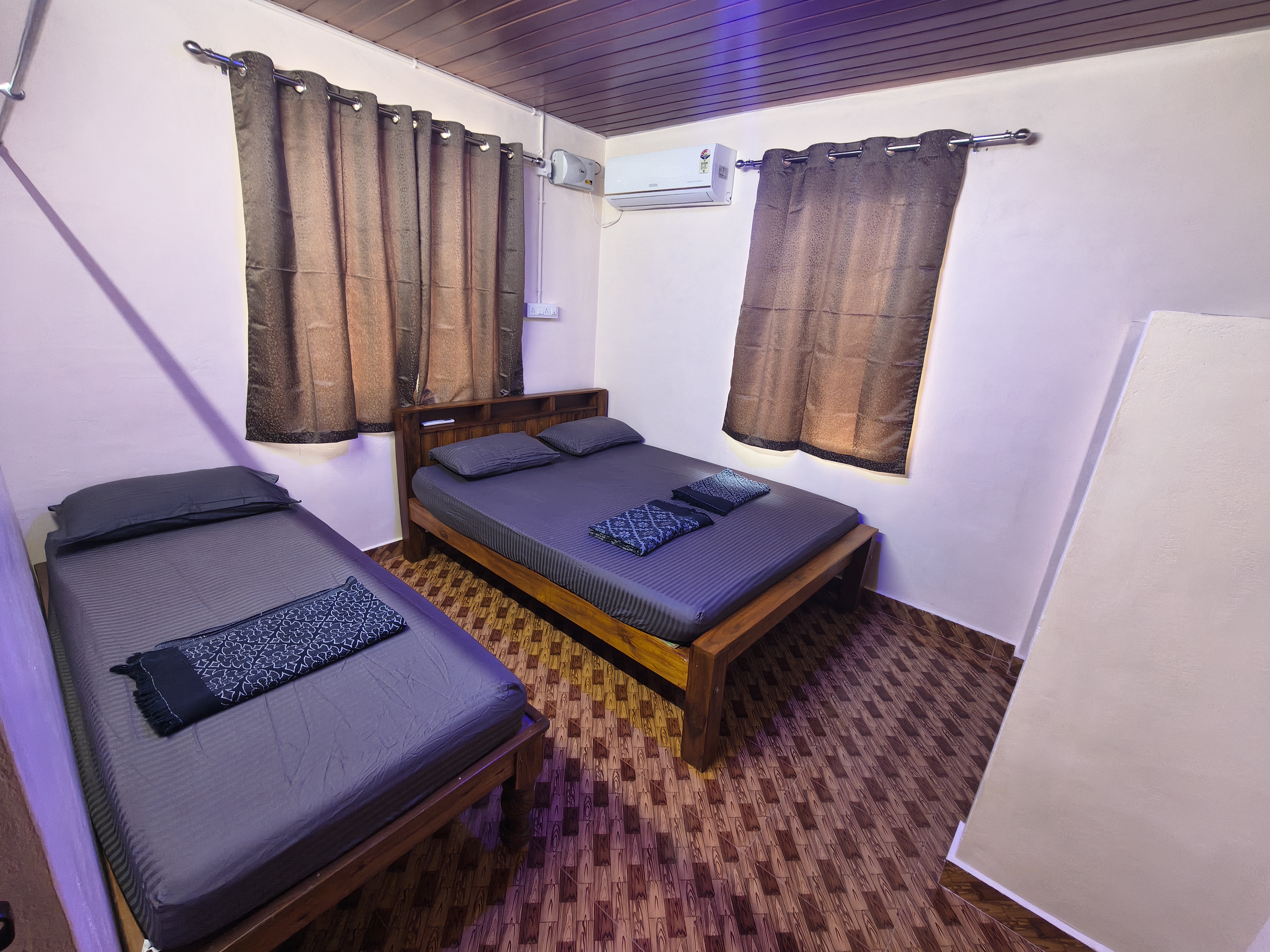 Room Image 3